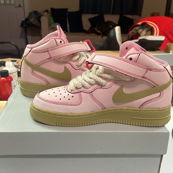 Customized Air Force 1 MID LE - Picture 4 of 4